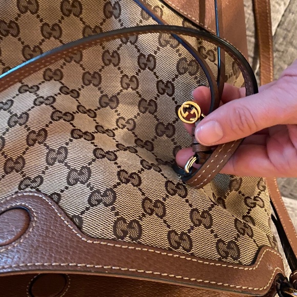 Two very nice Gucci bags. Yes these are authentic. - Picture 4 of 6